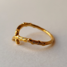 Load image into Gallery viewer, A Dryad&#39;s Diadem Ring/Band
